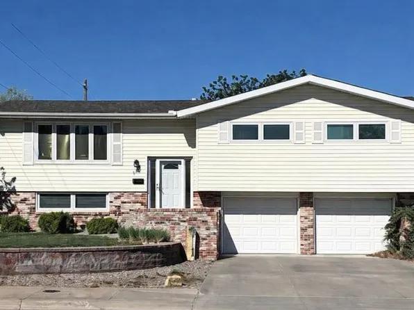 2921 Willow St, Hays, KS 67601