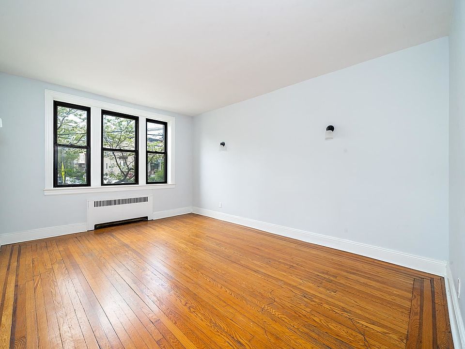 1st image of 104 Palisade Ave APT A5