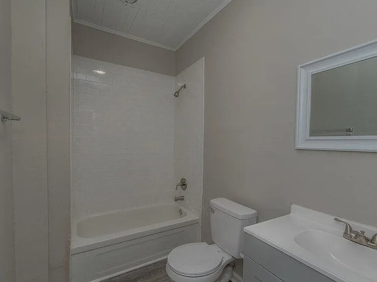 2158 Broad St #C — Photo 11