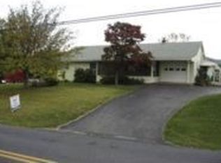 1860 Mountain Rd, Hamburg, PA 19526