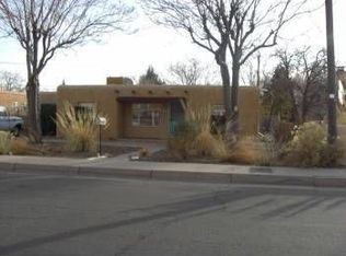 524 Palo Duro Ave NW, Albuquerque, NM 87107