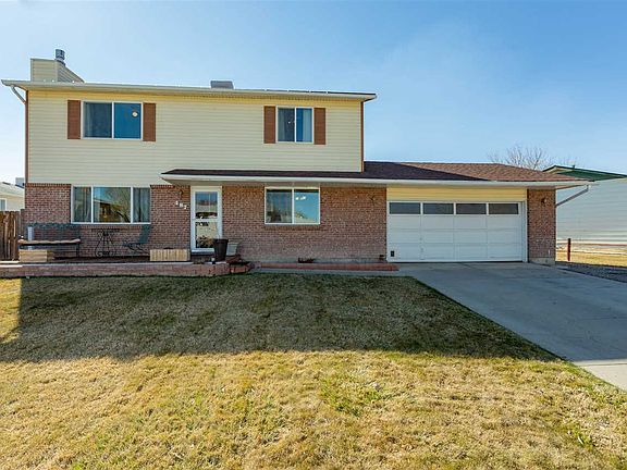 2nd image of 487 Fruitwood Dr