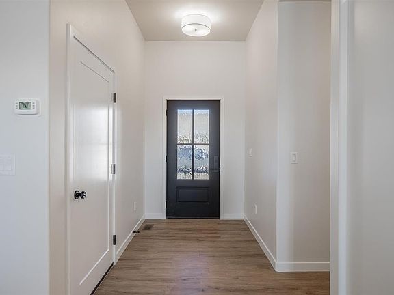 3rd image of 1868 6429 Circle