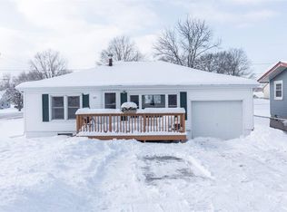 619 4th St, Colona, IL 61241