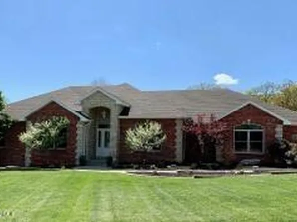 2012 Whitney Woods Dr, Jefferson City, MO 65101
