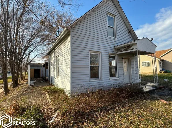 419 S 8th St, Burlington, IA 52601