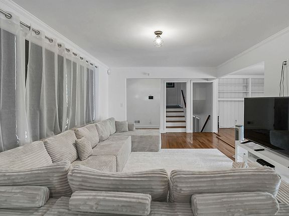 5th image of 263 Tram Rd