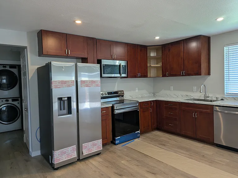 19118 Meekland Ave #B — Photo 7