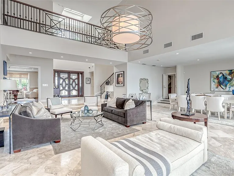 1313 E Lake Dr — Photo 21
