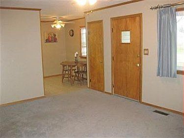 5th image of 376 Holly Dr