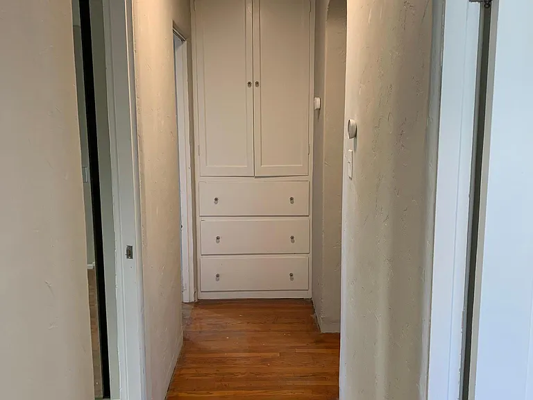 3275 Brockton Ave — Photo 12