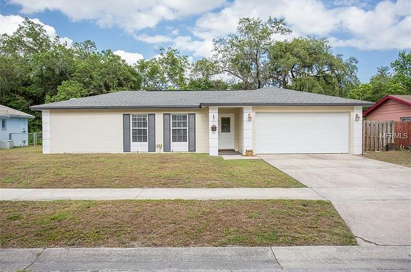 1st image of 3075 Riverbrook Dr