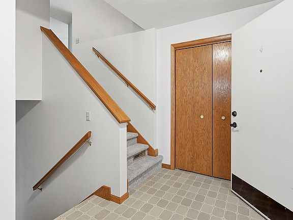 2nd image of N334 Marion Ave