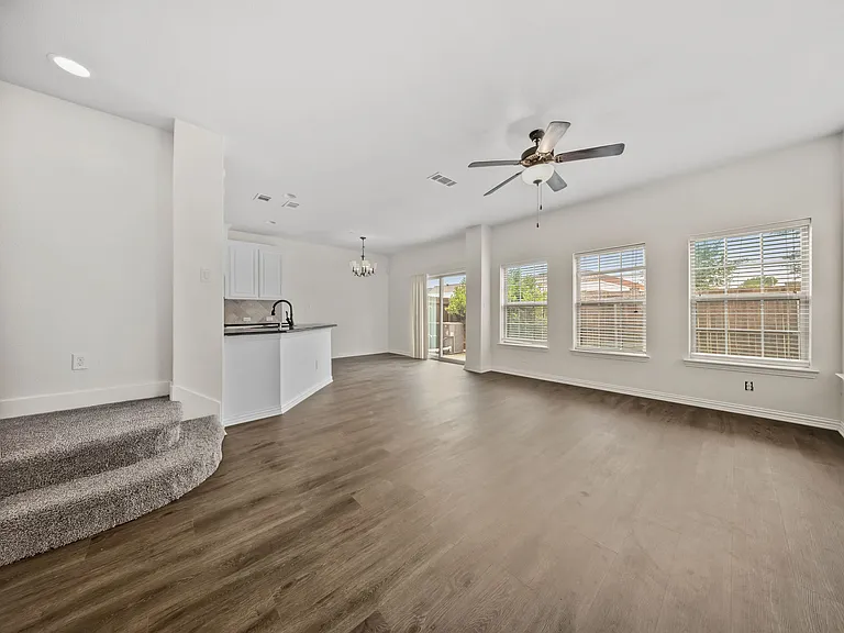 2245 Caniesto St — Photo 2