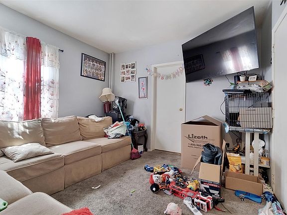 2nd image of 101 Baldwin Road