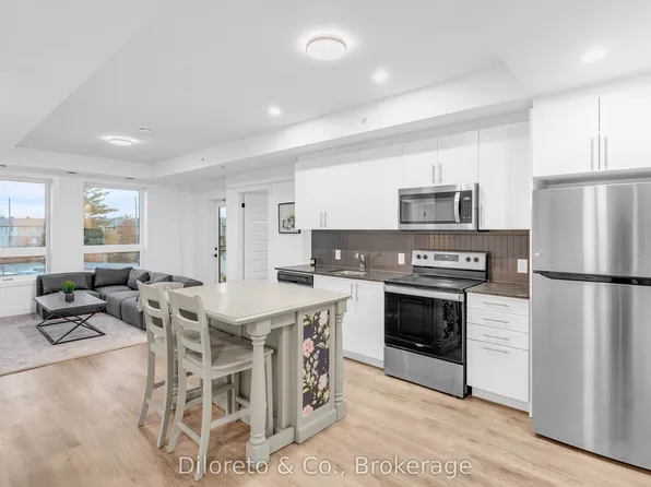 26 Lowes Rd W #207, Guelph, ON N1G 0H4