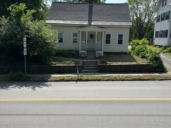 88 Deerfield St, Greenfield, MA 01301