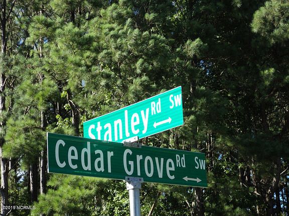 3rd image of 822 & 810 Cedar Grove Road SW