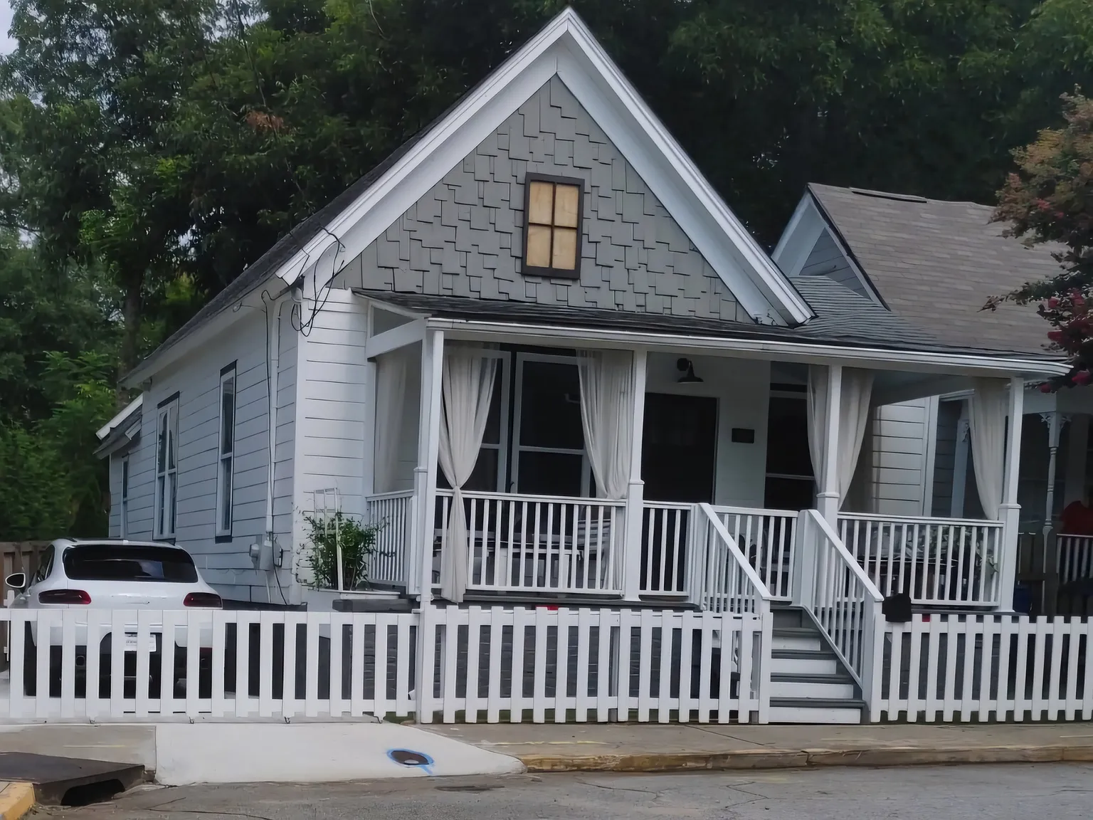 70 Lucy St SE — Photo 1