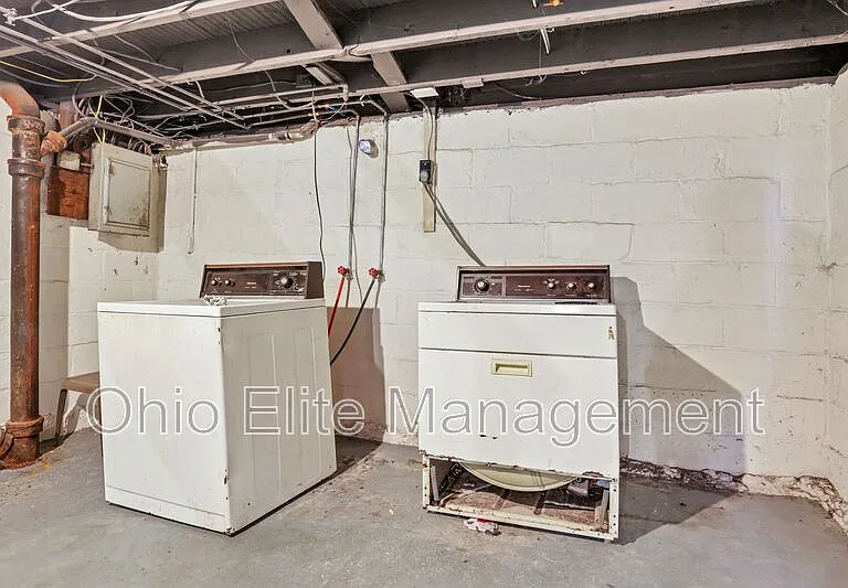 254 S Wayne Ave — Photo 29