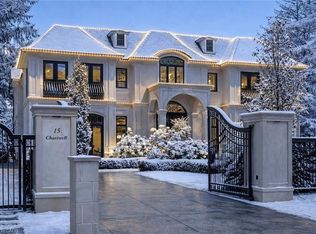 15 Chartwell Rd, Oakville, ON L6J 3Z3