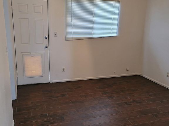 5th image of 13853 N 8th Pl APT 9