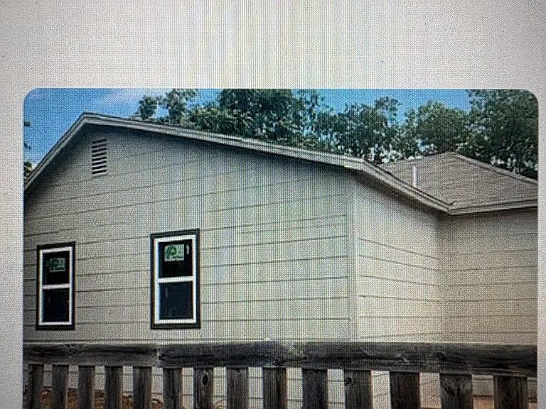 1911 E Maddox Ave #B — Photo 1