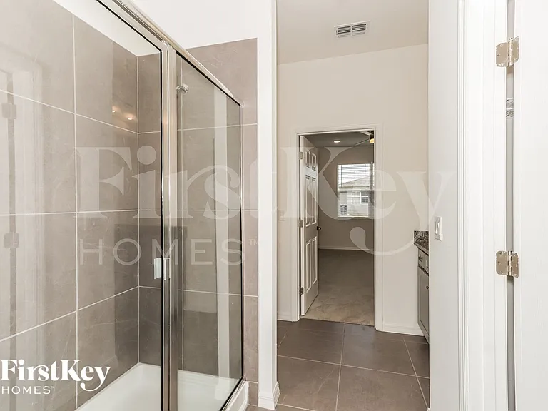331 Corbel Ln — Photo 10