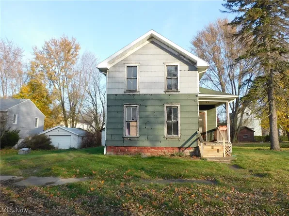 386 Washington St, Conneaut, OH 44030