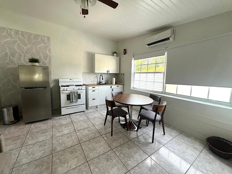1137 SW 13th Ct #1 — Photo 10