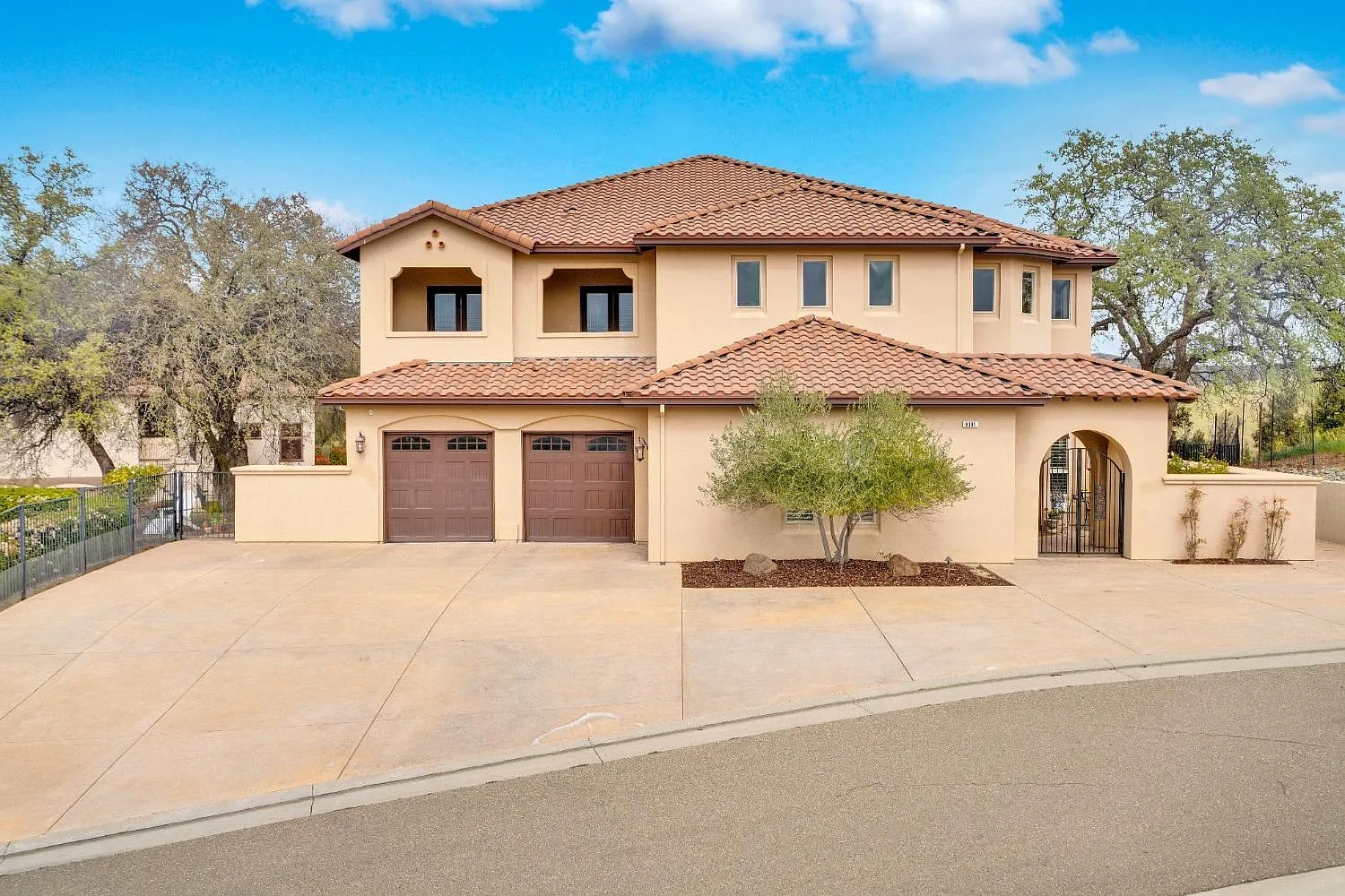 9381 Russ Ct photo 1