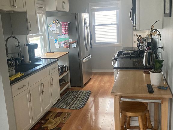 2nd image of 6651 Hillside Ln