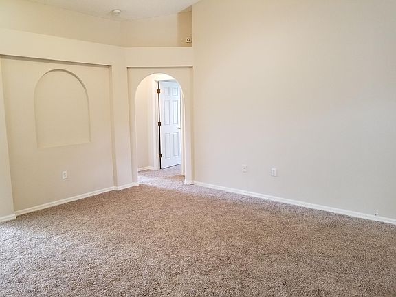 5th image of 869 Macon Dr