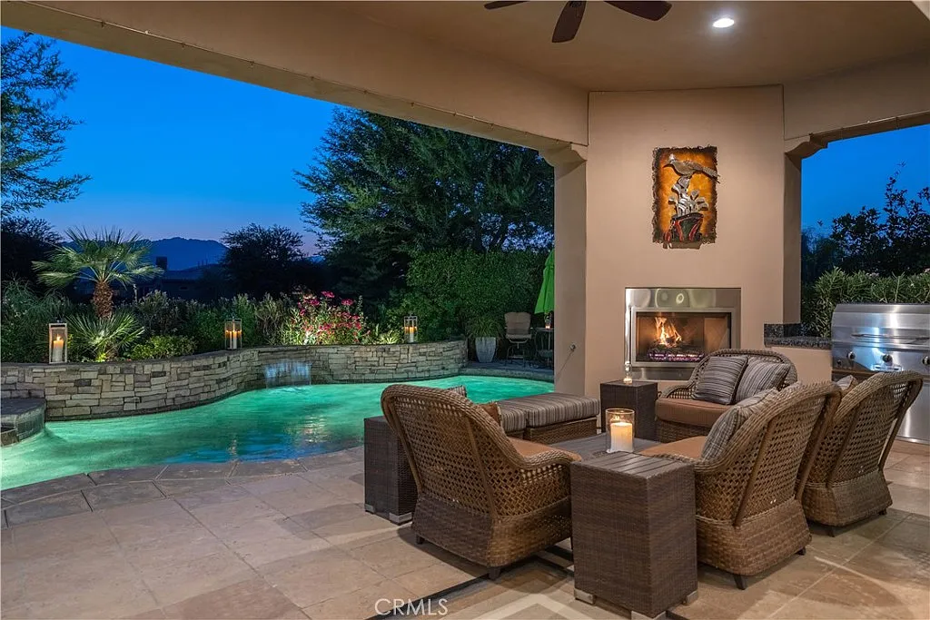 4 bed, 4.5 bath, 3905 sqft, $15,000 — Photo 3
