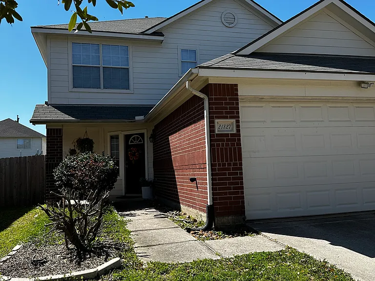 21827 Paril Creek Dr — Photo 1