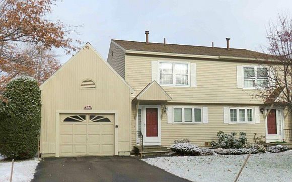 2nd image of 38D Stonehouse Ln