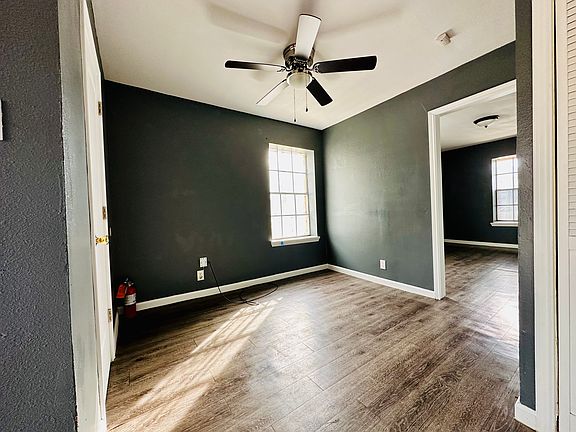 4th image of 749 Leal St #1