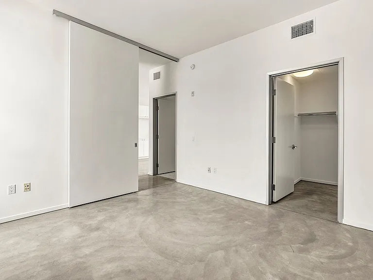 901 Hancock Ave — Photo 15