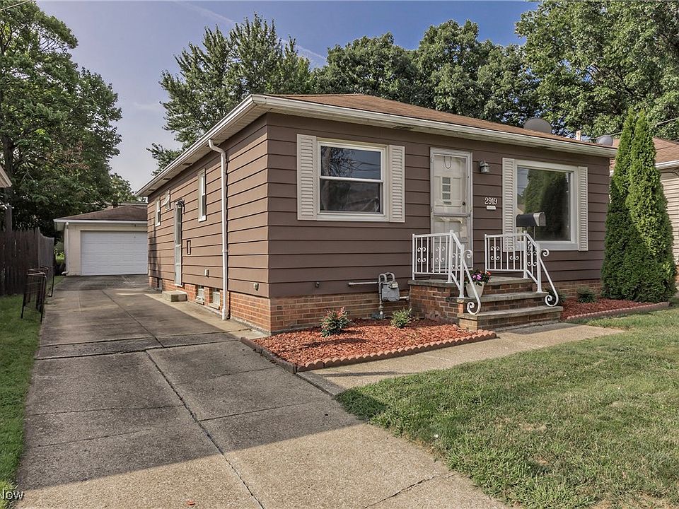1st image of 2919 Lucerne Ave