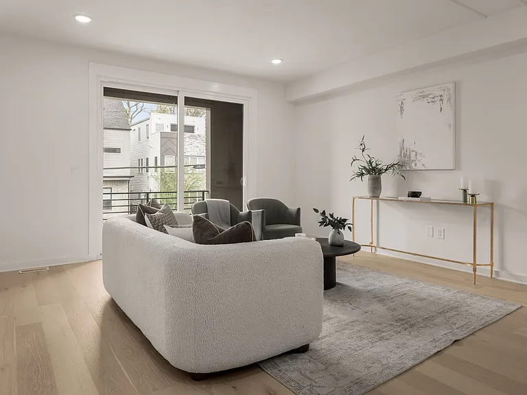 915 Cheatham Pl — Photo 14