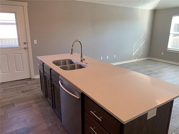3rd image of 406 W Weymouth #B