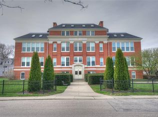 6 School St APT 3, Mystic, CT 06355