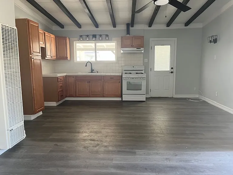 301 E J St — Photo 10