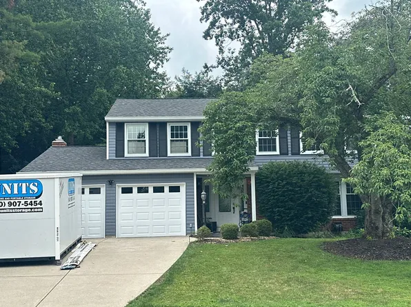 9803 Summerday Dr, Burke, VA 22015