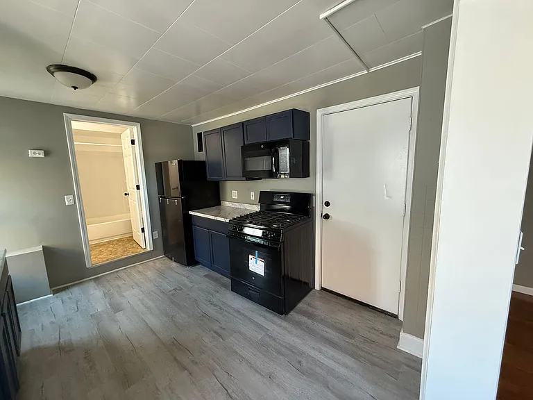16 Doubleday St #2F — Photo 6
