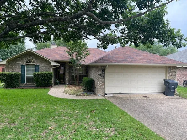 1915 Real Dr, Woodway, TX 76712