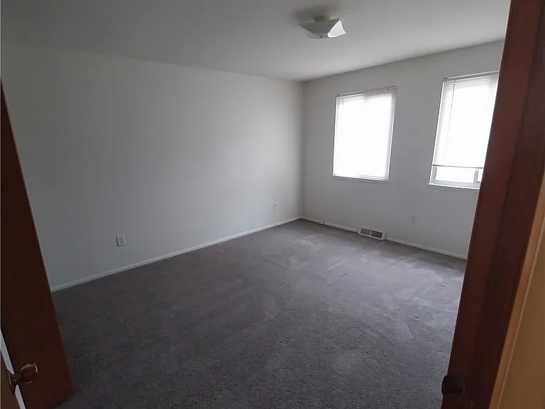 123 Sprague Rd — Photo 9