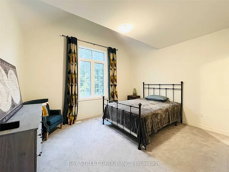 25 McIsaac Dr — Photo 11