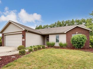 1433 Strong Ct, Fort Wayne, IN 46818