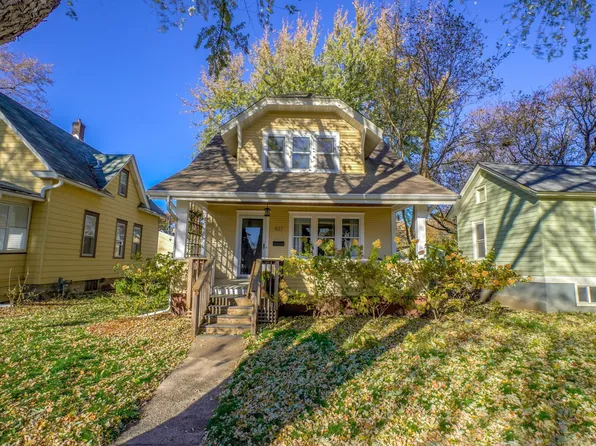 927 Armstrong Ave, Saint Paul, MN 55102